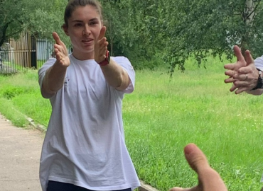 Олимпийская чемпионка София Позднякова провела тренировку для детей с ВИЧ